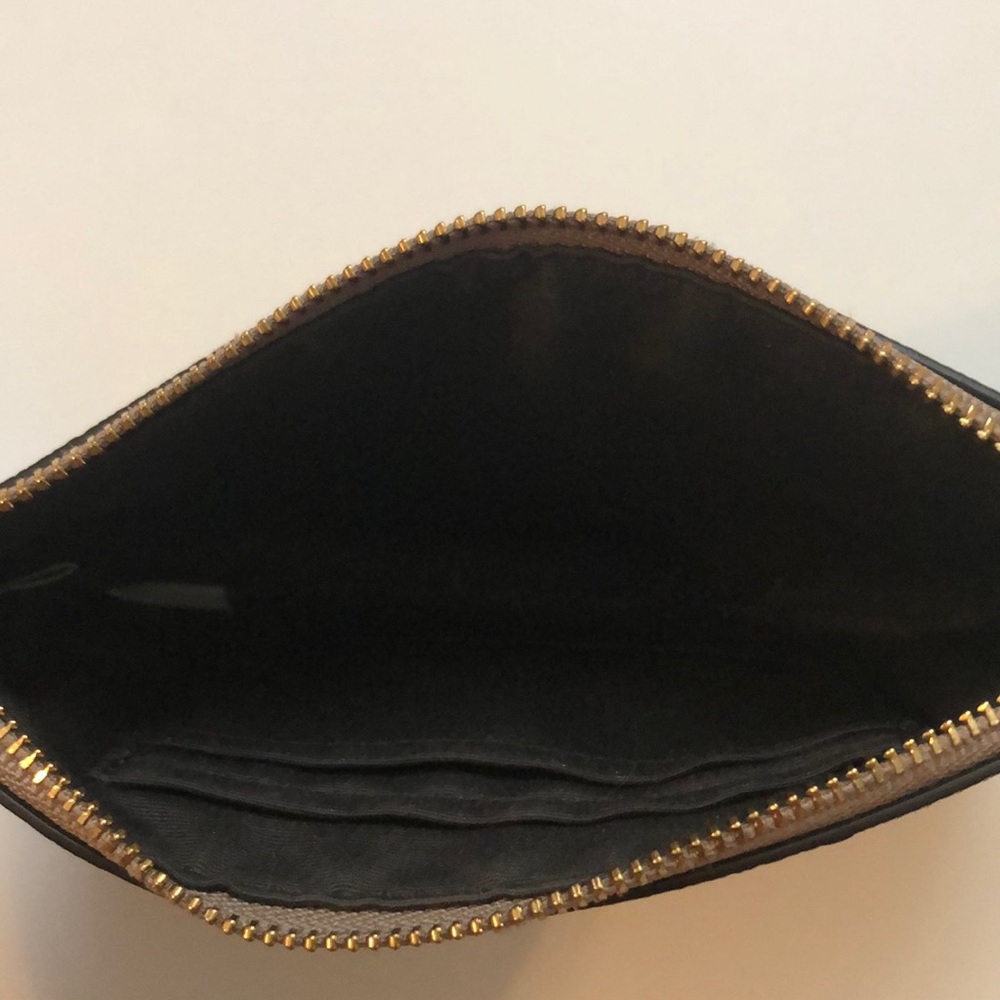 Coach Wristlet Pebble Leather - Picture 5 of 9